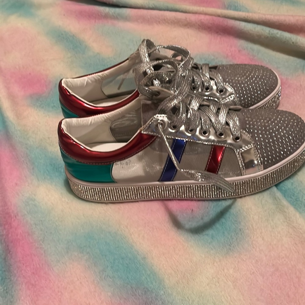Dazzle Super Cute Shoes Brand New